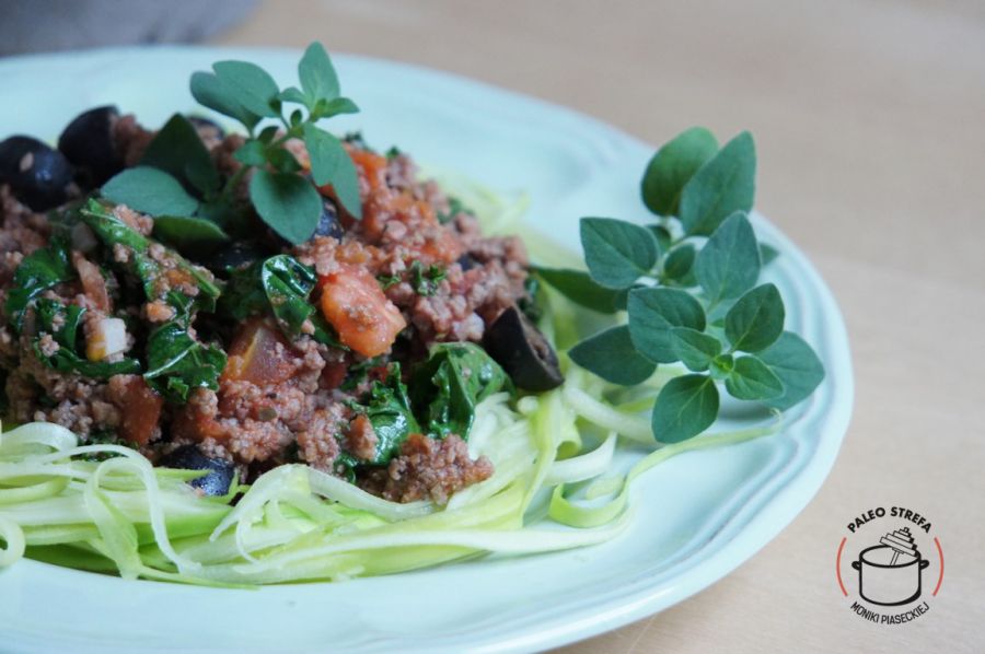 Spaghetti z białą kiełbasą i wątróbką (paleo)