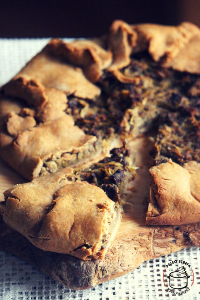 Tarta rustykalna z grzybami i kiszoną kapustą (bez glutenu, bez laktozy)